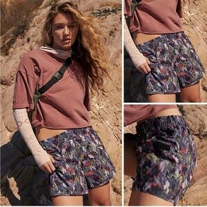 NEW Free People Movement In The Wild Short Supernova Combo Size XS Athletic